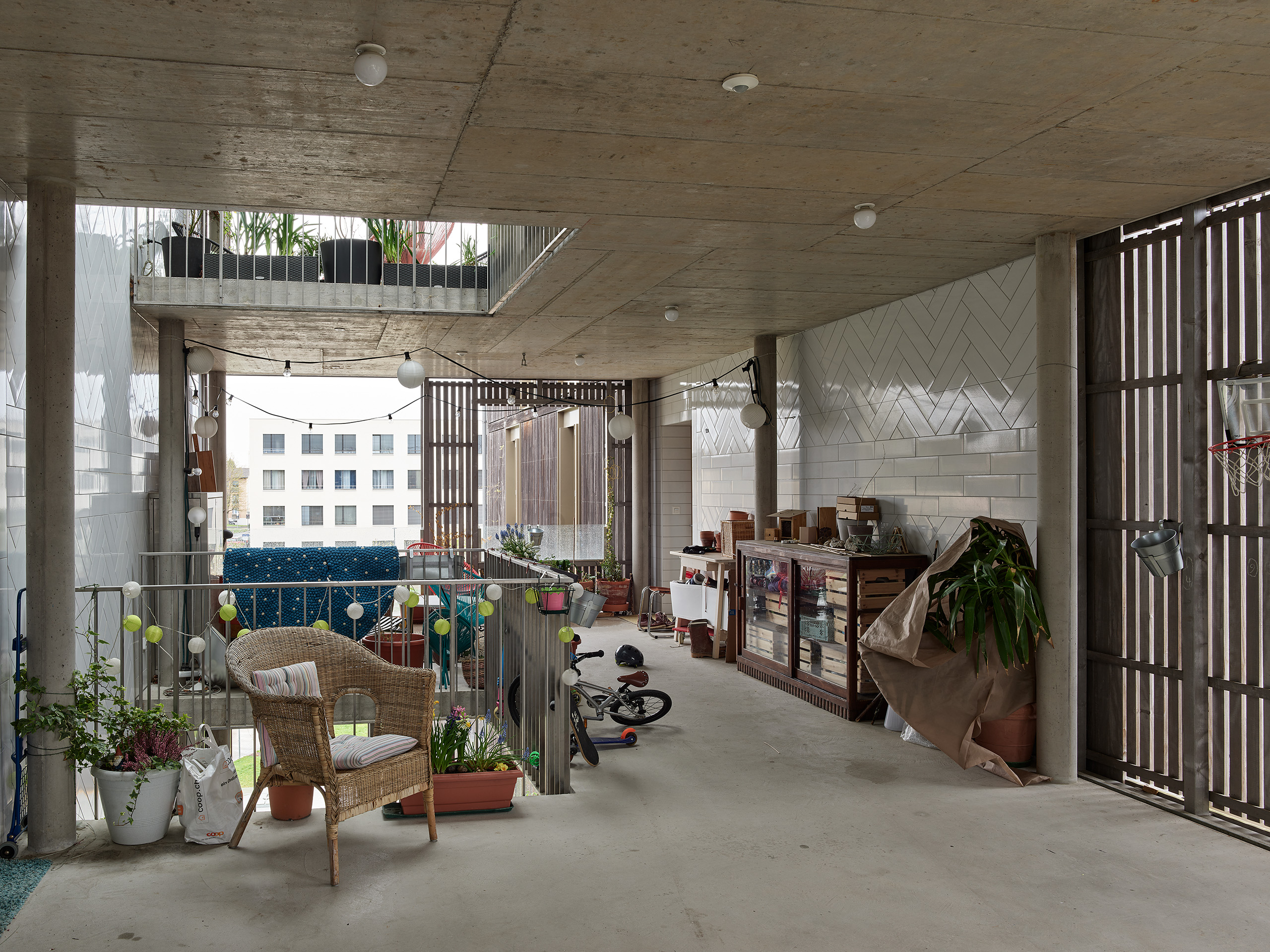 Ahp0076 AIQ4 008370 J2560